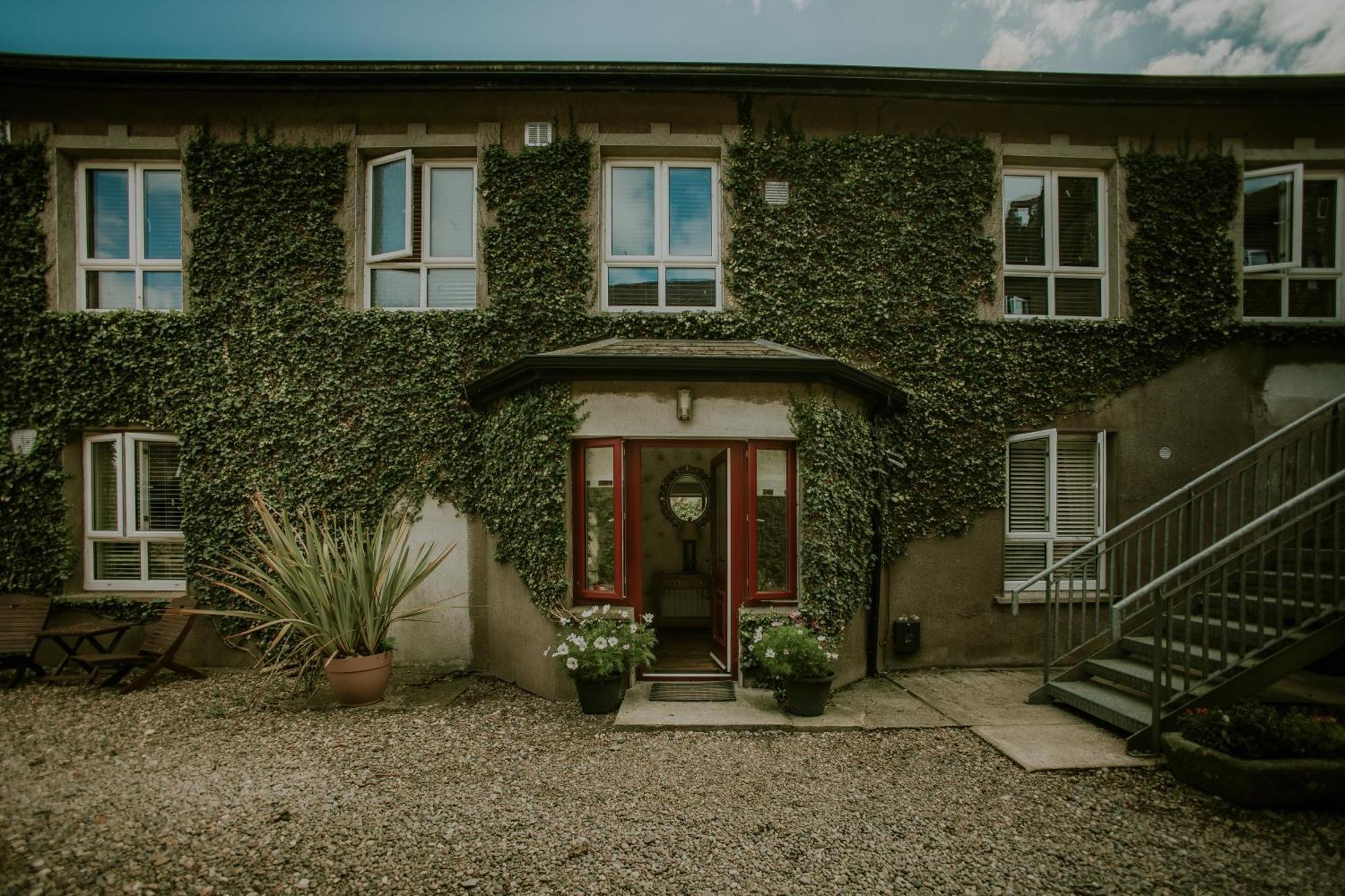 Killiane Castle & Farm Guest house